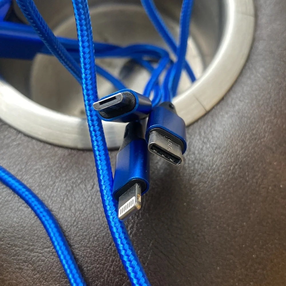 Brand New “Chargitt”Hotriple High quality blue Triple Connectors USB Cable Cord.